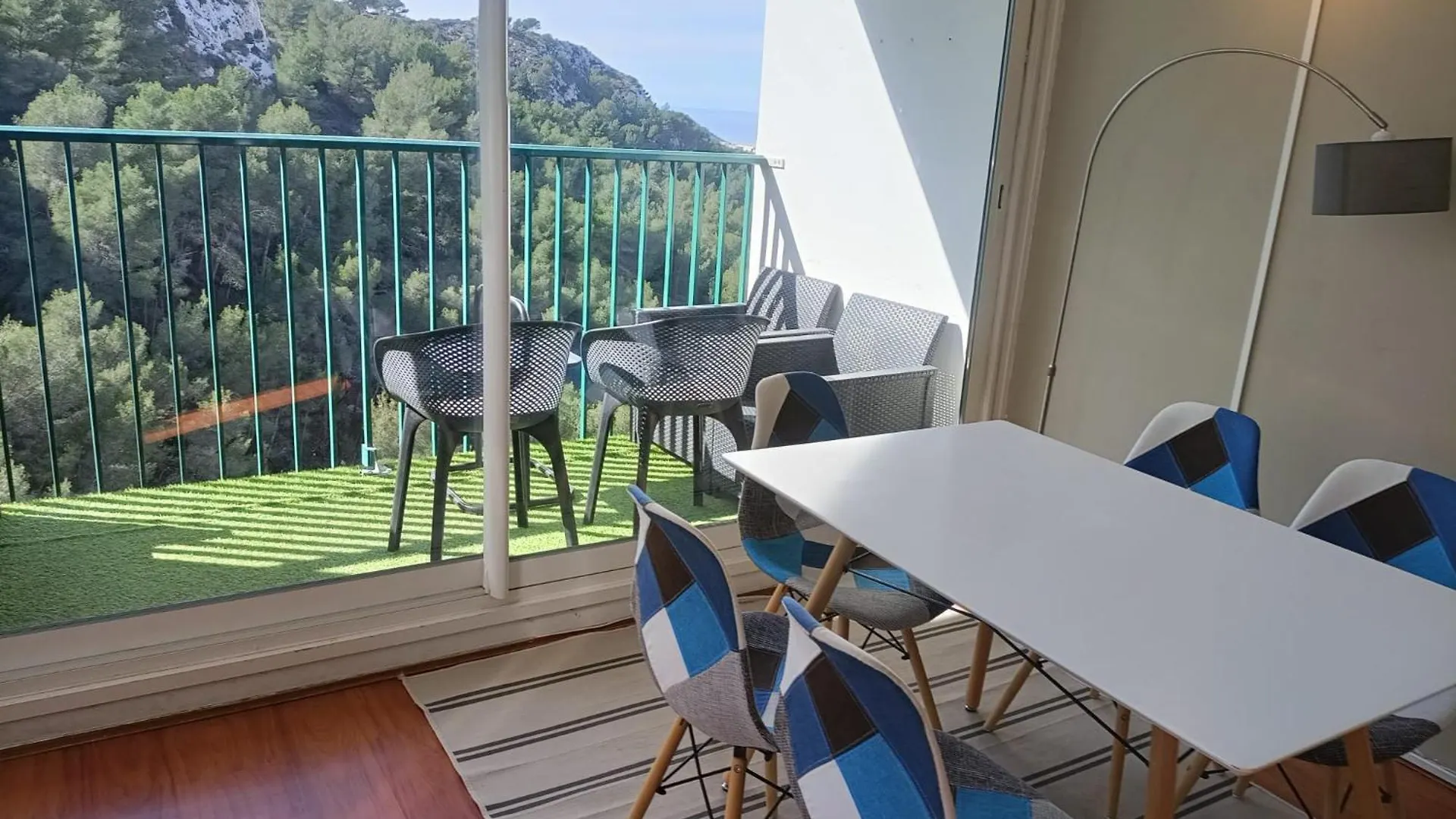 Apartment Vue Mer Et Montagne Dans Parc Du Roy D'Espagne, Up To 7 People Marseille France