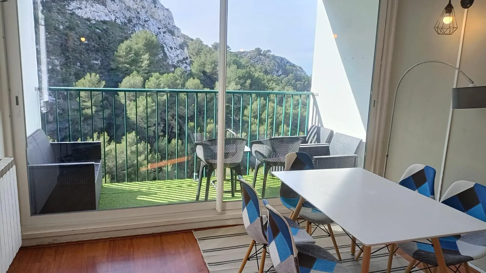 Vue Mer Et Montagne Dans Parc Du Roy D'Espagne, Up To 7 People Marseille 0*,