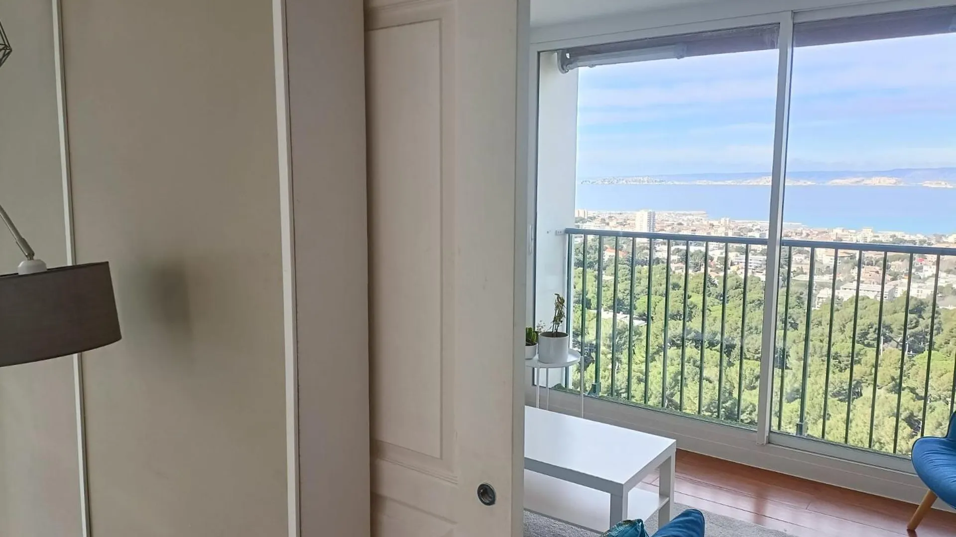 Apartment Vue Mer Et Montagne Dans Parc Du Roy D'Espagne, Up To 7 People Marseille France