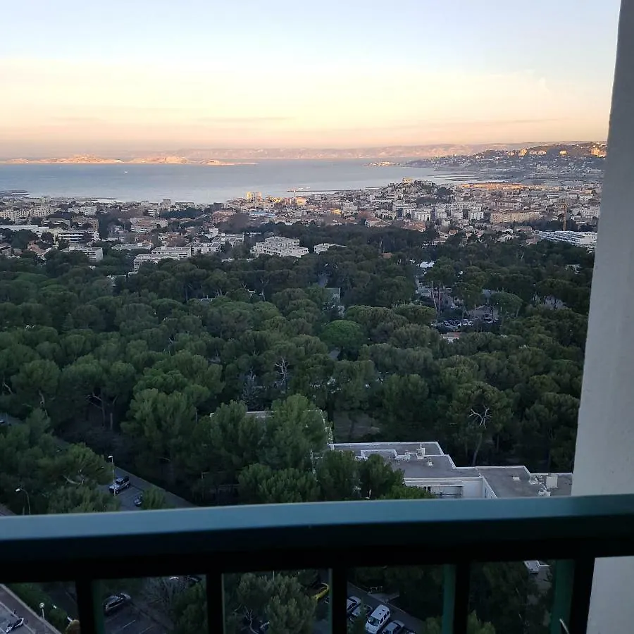 Vue Mer Et Montagne Dans Parc Du Roy D'Espagne, Up To 7 People Marseille 0*,  France