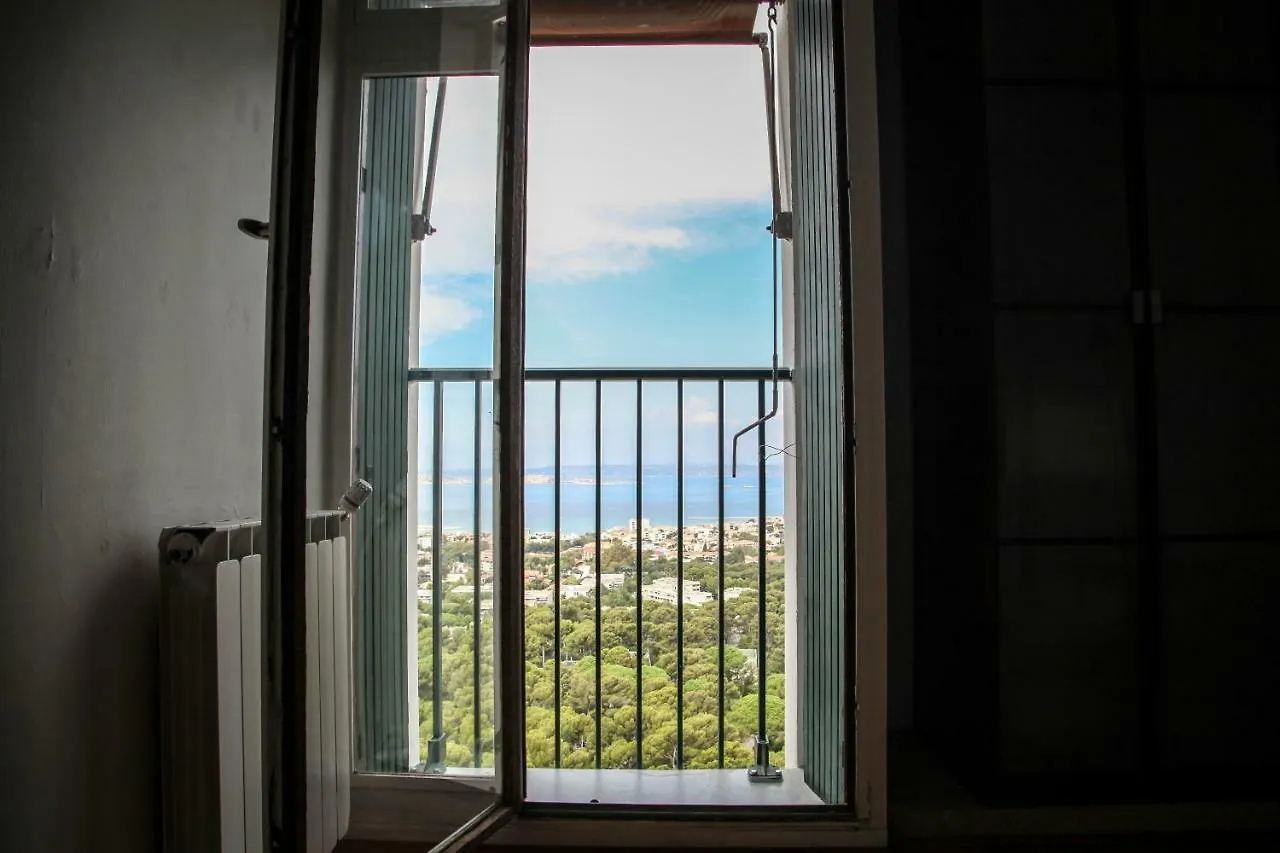 Vue Mer Et Montagne Dans Parc Du Roy D'Espagne, Up To 7 People Marseille 0*,